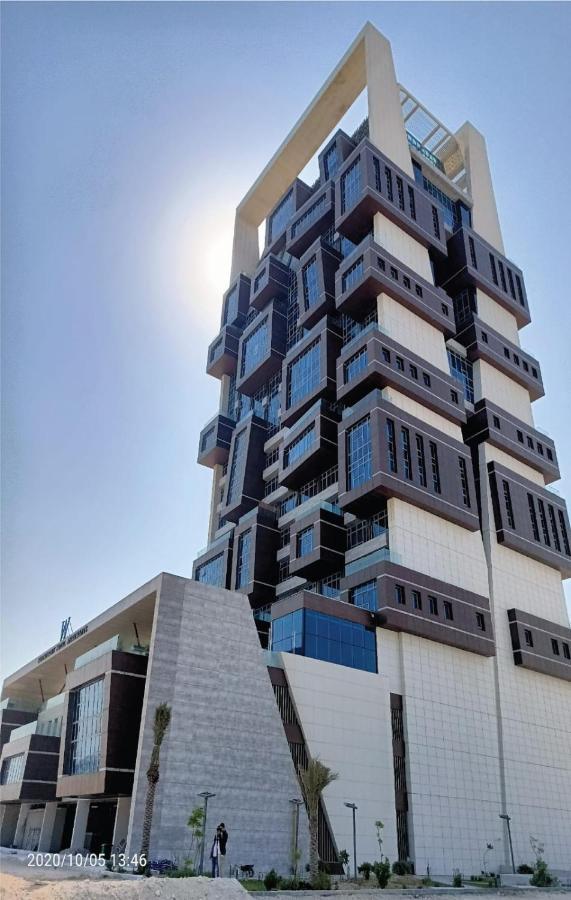 Waterfront Hotel Apartment Lusail Esterno foto The building in 2018