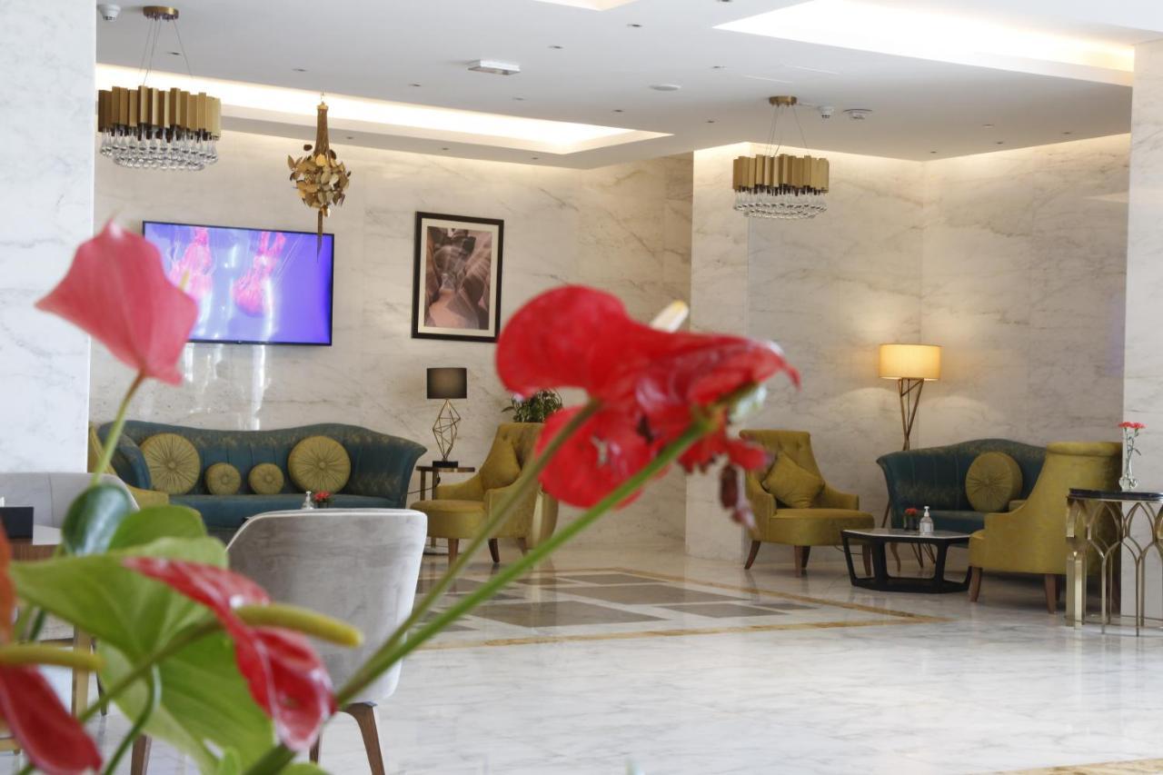 Waterfront Hotel Apartment Lusail Esterno foto Lobby