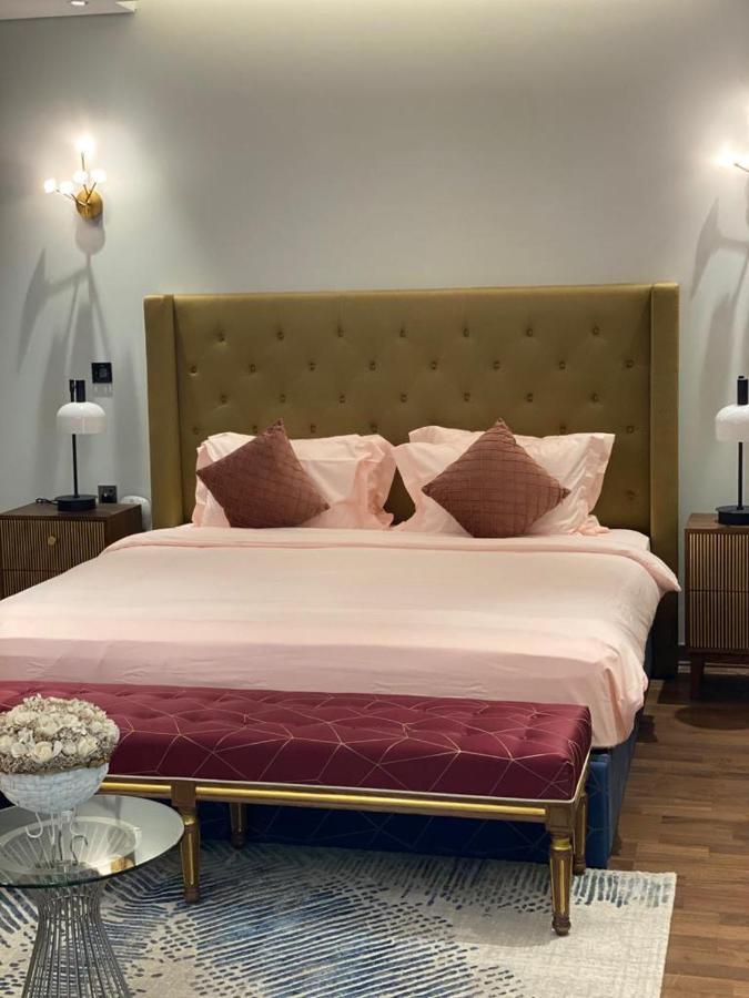 Waterfront Hotel Apartment Lusail Esterno foto